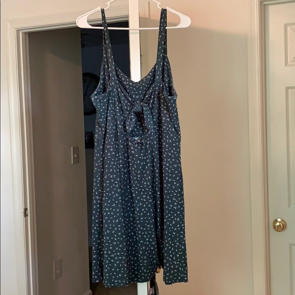 Dress - Picture 2 of 4